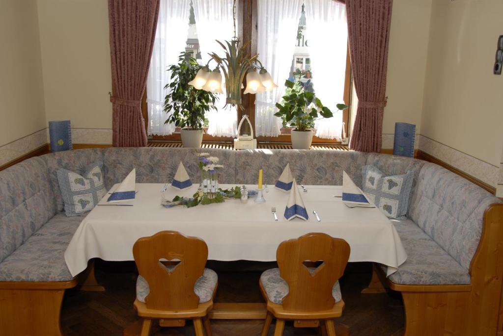 Gasthaus Zum Hirschen Рингсхайм Экстерьер фото